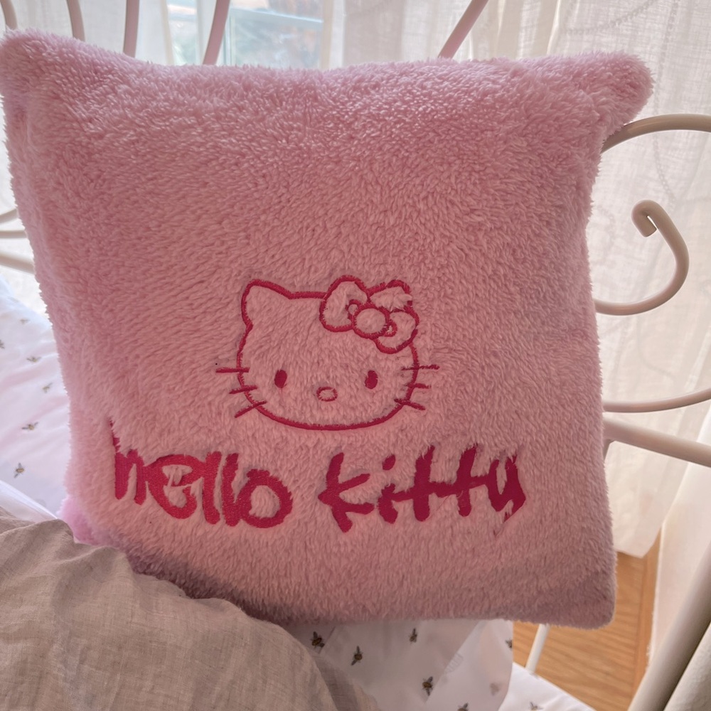 Hello kitty forever 21 pillow new